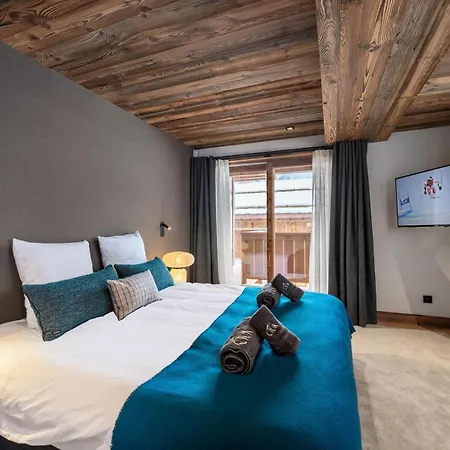Ciuk - Pour 10 Personnes 014 * Courchevel